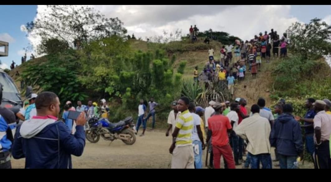 Fotografía 2 de Pedro Ureña (doctor) y otros profesionales más, fueron secuestrados por una turba de haitianos.